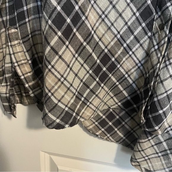 Free People Stitch Detail Plaid Long Sleeves Shirt Gray Multi
XS Runs Big - Picture 9 of 10